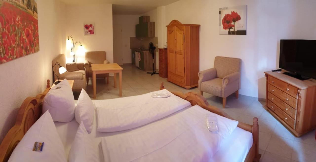 Hotel Zur Alten Stadtkellerei Leipzig Ngoại thất bức ảnh A typical room at the hotel