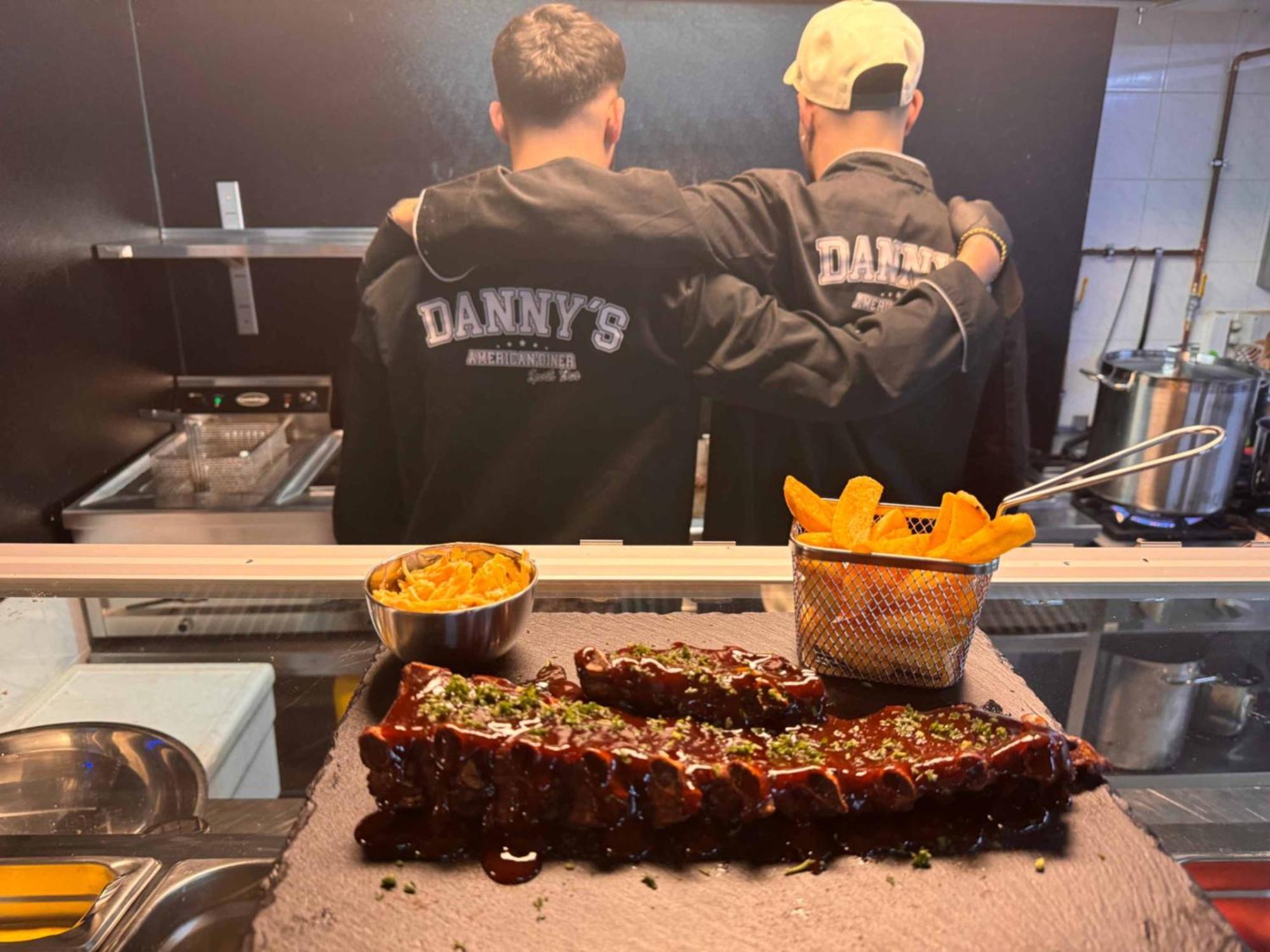 Hotel Zur Alten Stadtkellerei Leipzig Ngoại thất bức ảnh Danny's American Diner